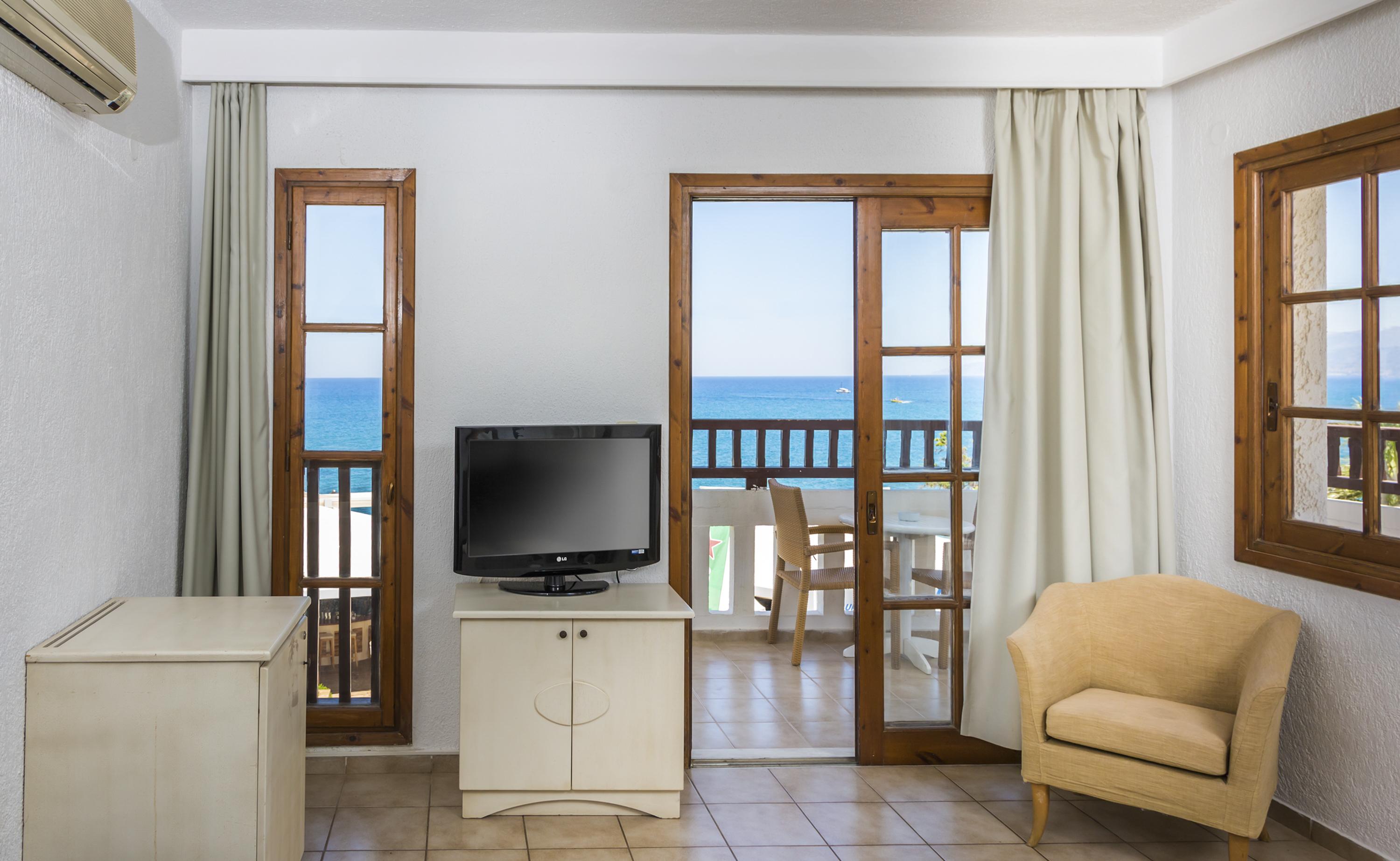 Elmi Beach Hotel & Suites Hersonissos  Exterior photo